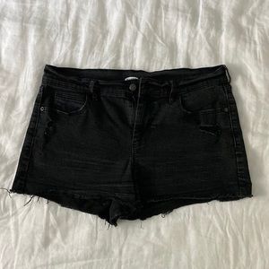 Old Navy Black Size 10 Mid-Rise Boyfriend Cut-Off Shorts -- 3" inseam